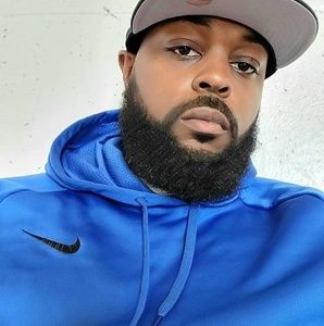 Meet your Posher, Bee